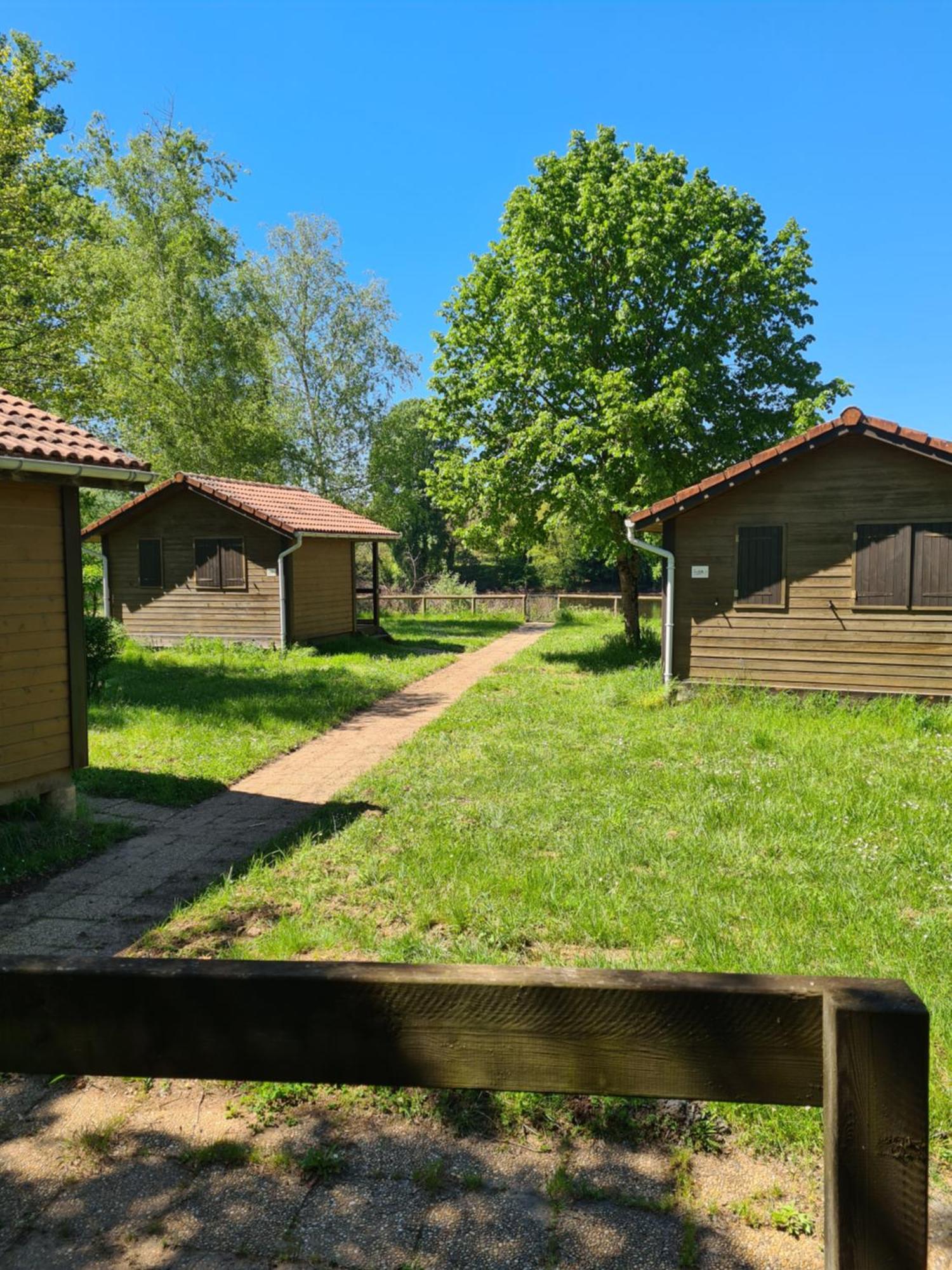 Les Chalets Guinguette Capdenac-Gare Екстер'єр фото