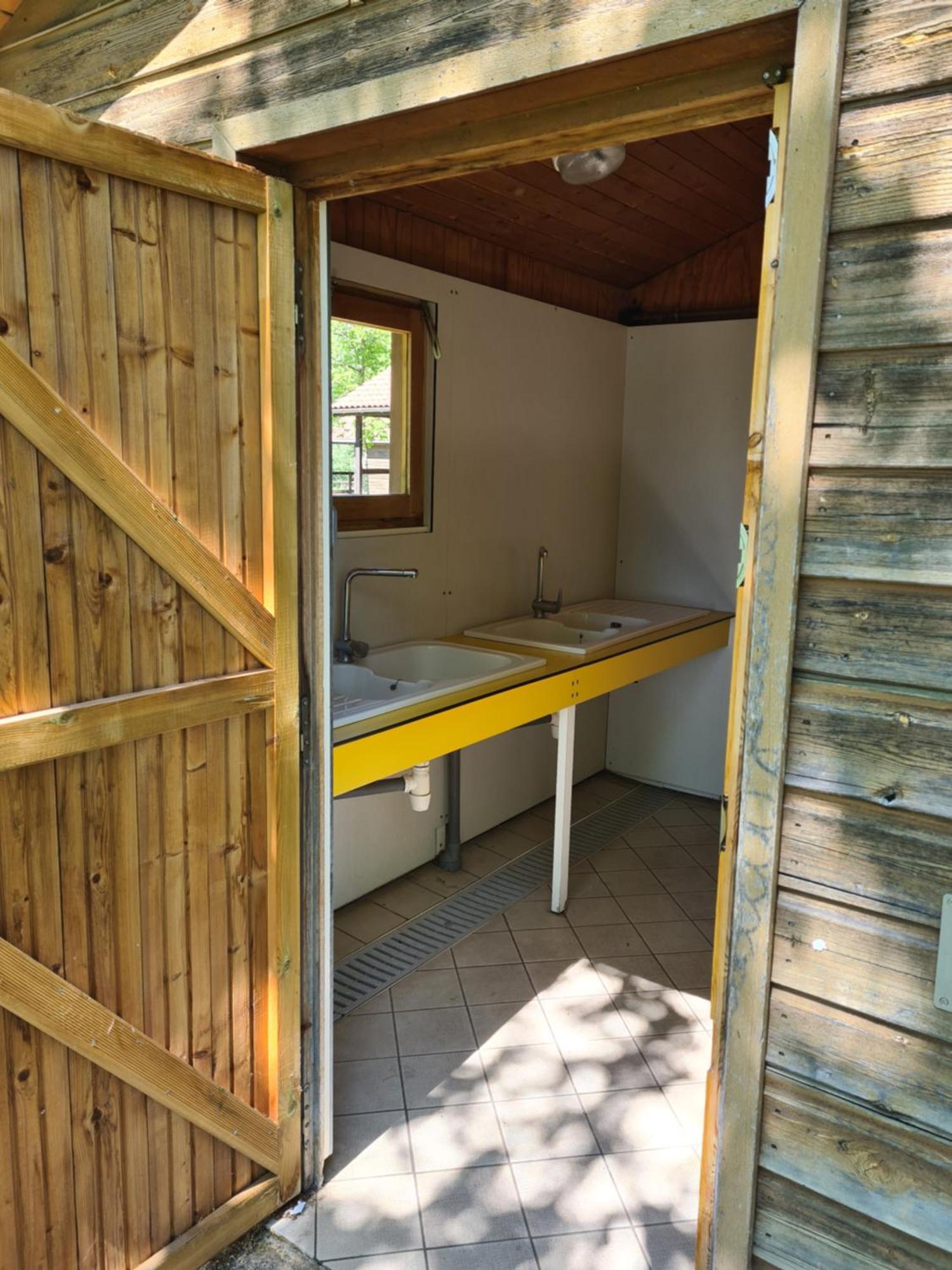 Les Chalets Guinguette Capdenac-Gare Екстер'єр фото